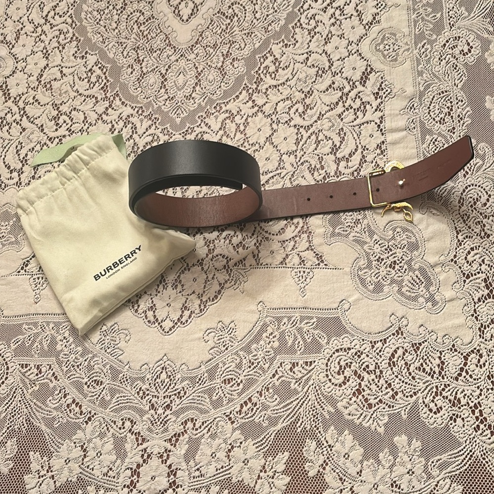 reversible black and brown burberry mermaid belt - Picture 4 of 5